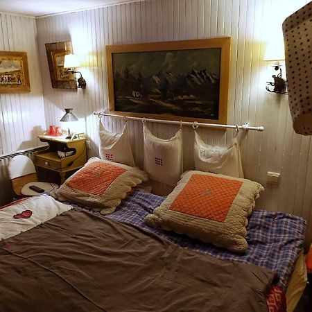 莱苏什Chalet De Pascaline住宿加早餐旅馆 外观 照片