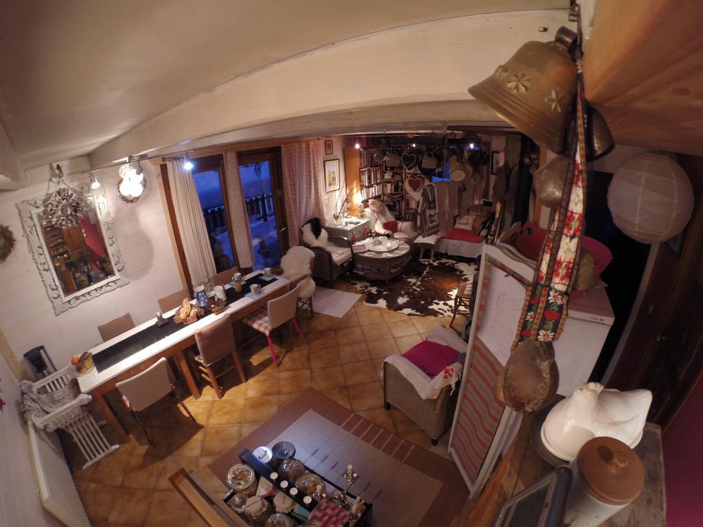 莱苏什Chalet De Pascaline住宿加早餐旅馆 外观 照片